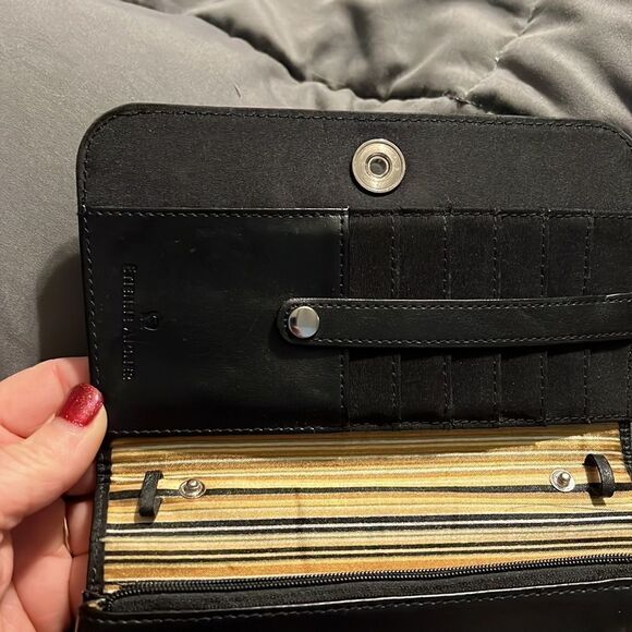 Vintage Etienne Aigner Wallet - Picture 7 of 7